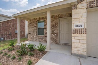 8636 Becker Ave in Fort Worth, TX - Building Photo - Building Photo