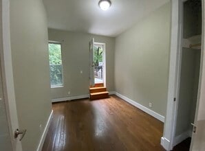88 Harman St, Unit 2 in Brooklyn, NY - Building Photo - Building Photo