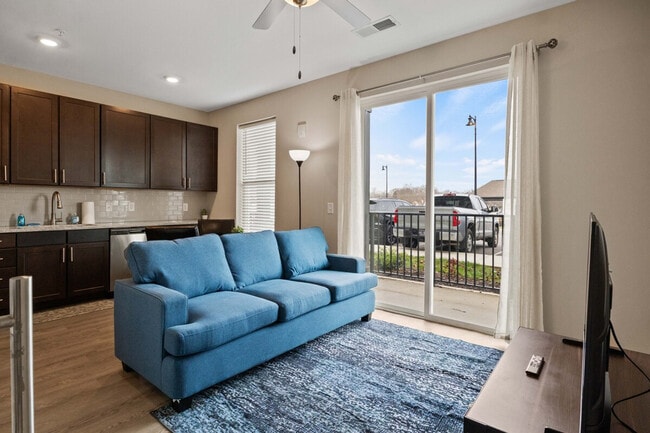 1607 Centennial Park Blvd