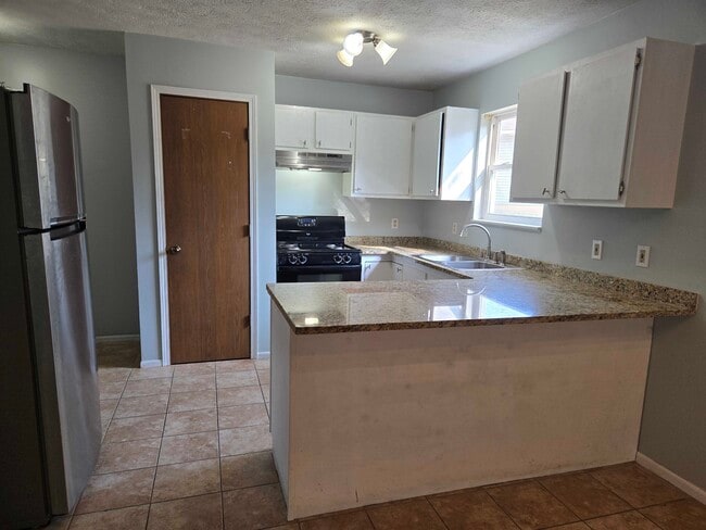 property at 906 Cedar Run Ct NW