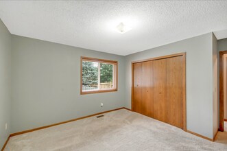 360 Cari Park Ln in Hastings, MN - Building Photo - Building Photo