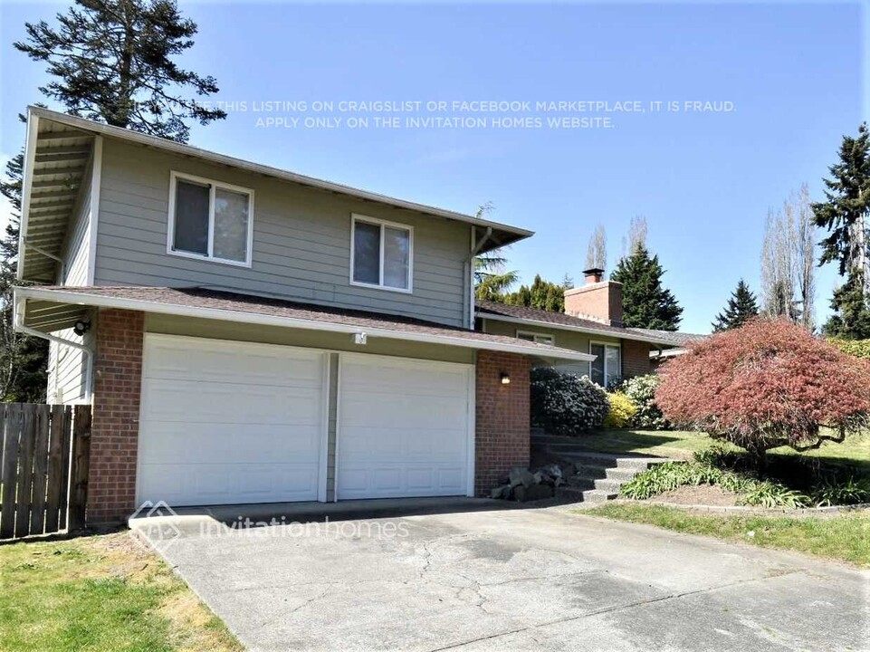 32019 40th Pl SW in Federal Way, WA - Building Photo