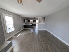 9517 West Ave in St. Louis, MO - Building Photo - Building Photo