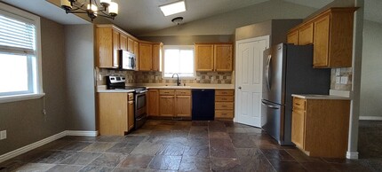 7853 Apache Ln in Eagle Mountain, UT - Building Photo - Building Photo