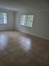 1300 Moffett St in Hallandale Beach, FL - Building Photo - Building Photo
