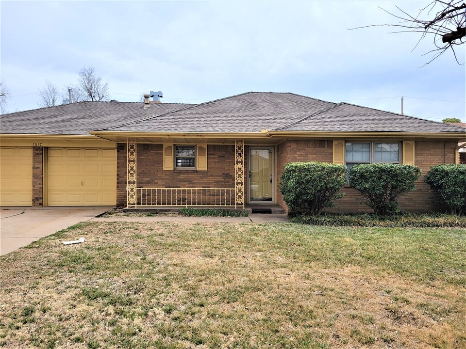 1617 SW 80th St in Oklahoma City, OK - Building Photo