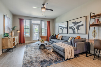 Argento at the Bridges Apartments in Mcdonough, GA - Building Photo - Interior Photo