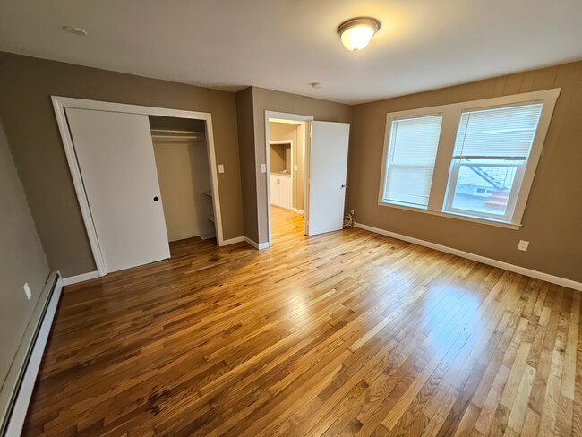 86 Cross St, Unit 1 in Somerville, MA - Building Photo - Building Photo