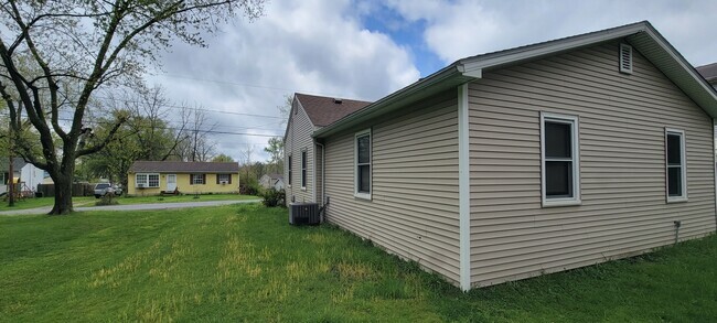 269 Hohman Ave in Coventry Township, OH - Building Photo - Building Photo