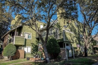 9833 Walnut St in Dallas, TX - Building Photo - Building Photo