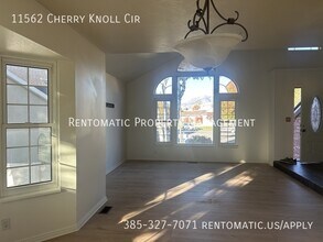11562 Cherry Knoll Cir in Sandy, UT - Building Photo - Building Photo