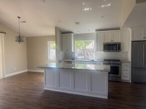 528 Sacagawea Ct in Paso Robles, CA - Building Photo - Building Photo