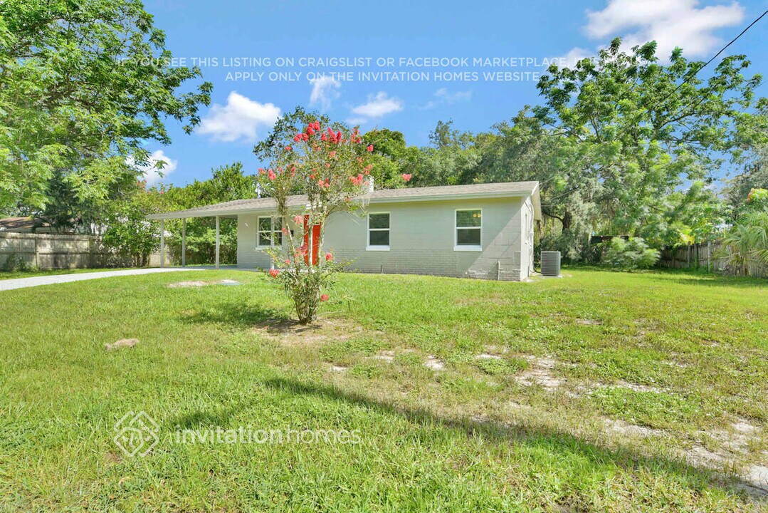 1098 E Harrison St in Oviedo, FL - Building Photo