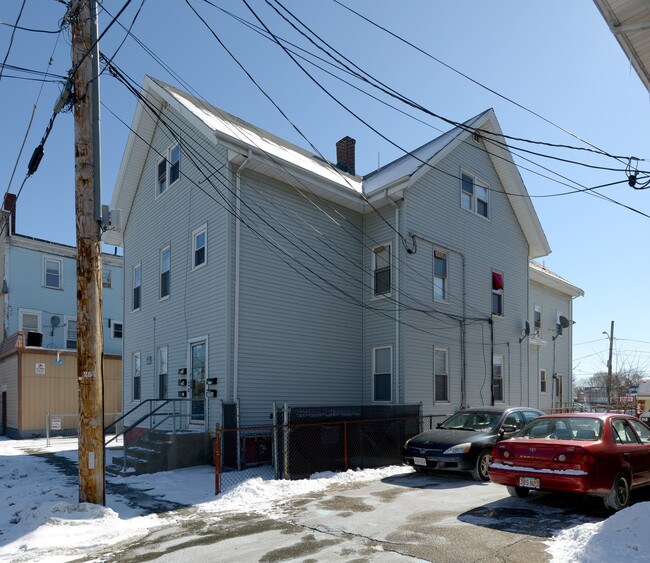10 Hervey St in Brockton, MA - Foto de edificio - Building Photo