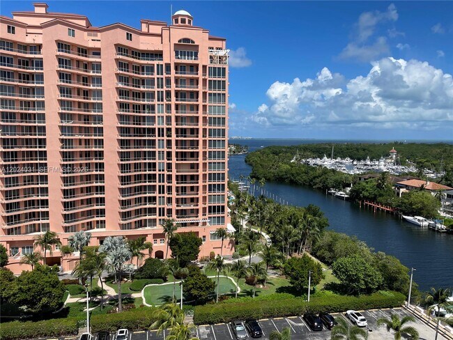 property at 90 Edgewater Dr