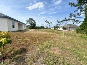 2115 NW 24th Pl in Cape Coral, FL - Building Photo - Building Photo