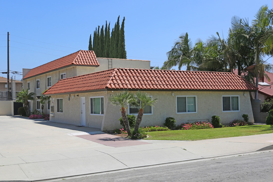 14209 Broadway in Whittier, CA - Building Photo