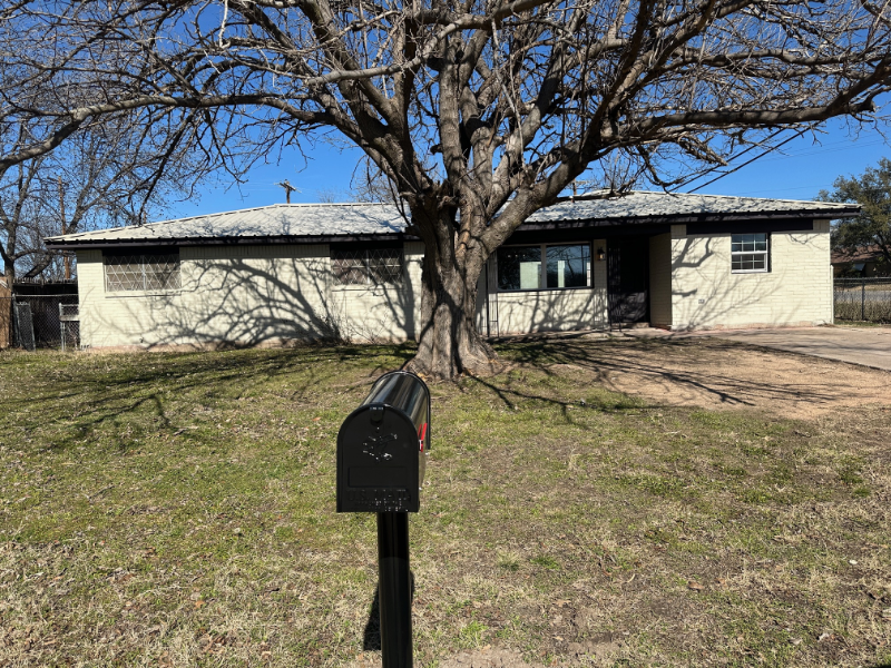 626 Bryant Rd in Clyde, TX - Building Photo