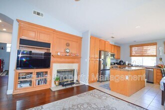 1813 Santo Domingo in Camarillo, CA - Building Photo - Building Photo