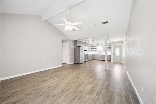 612 Wisconsin St in South Houston, TX - Building Photo