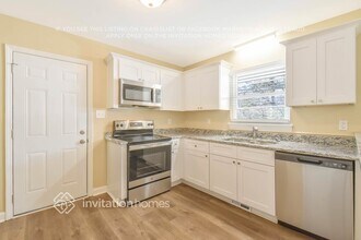 1300 Shannonhouse Dr in Charlotte, NC - Building Photo - Building Photo