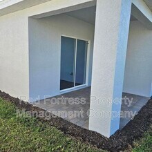 4080 Peaceful River Ln in Ft. Myers, FL - Building Photo - Building Photo