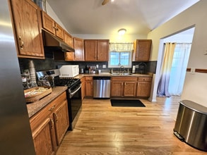 210 Terrace Ave in West Haven, CT - Building Photo - Building Photo