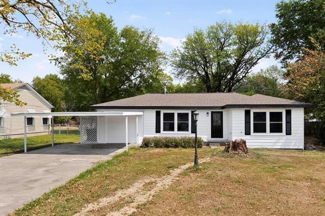 property at 1110 Wolfe City Dr