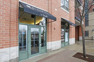 121 W Campbell St in Arlington Heights, IL - Building Photo - Building Photo