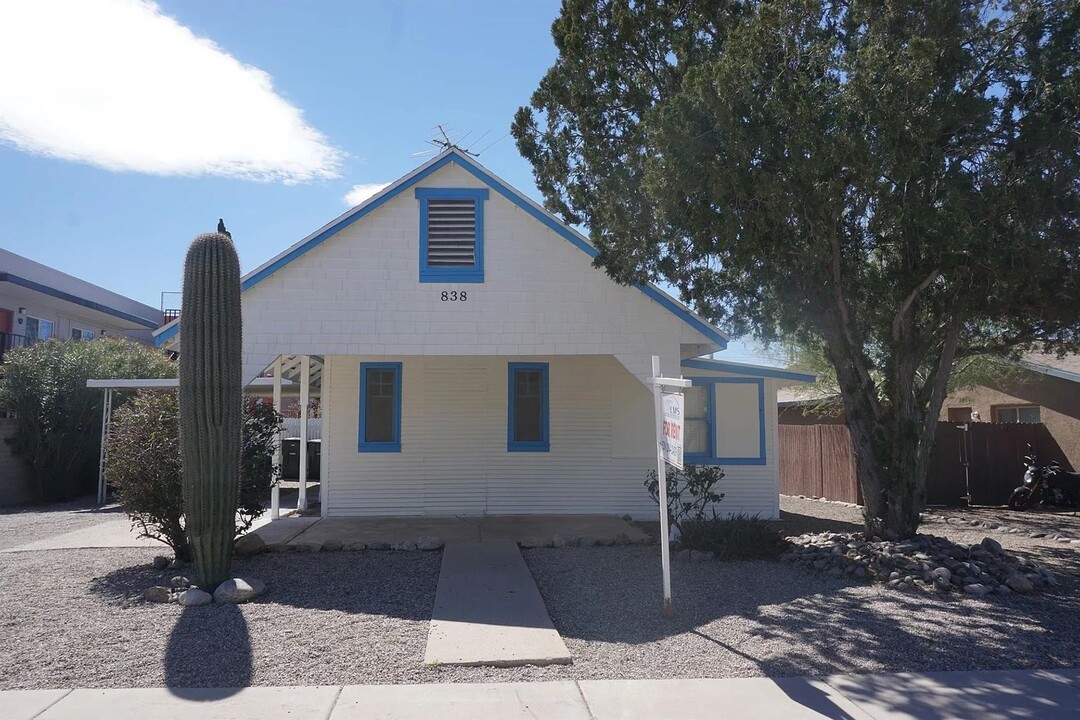 838 E Adams St in Tucson, AZ - Building Photo