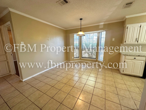2000 Verde Dr in Glenn Heights, TX - Foto de edificio - Building Photo