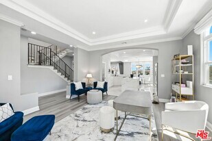 23971 De Ville Way in Malibu, CA - Building Photo