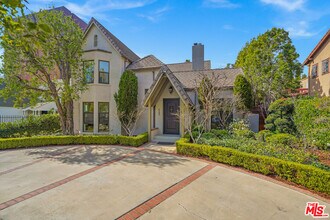 665 McCadden Pl in Los Angeles, CA - Building Photo - Building Photo