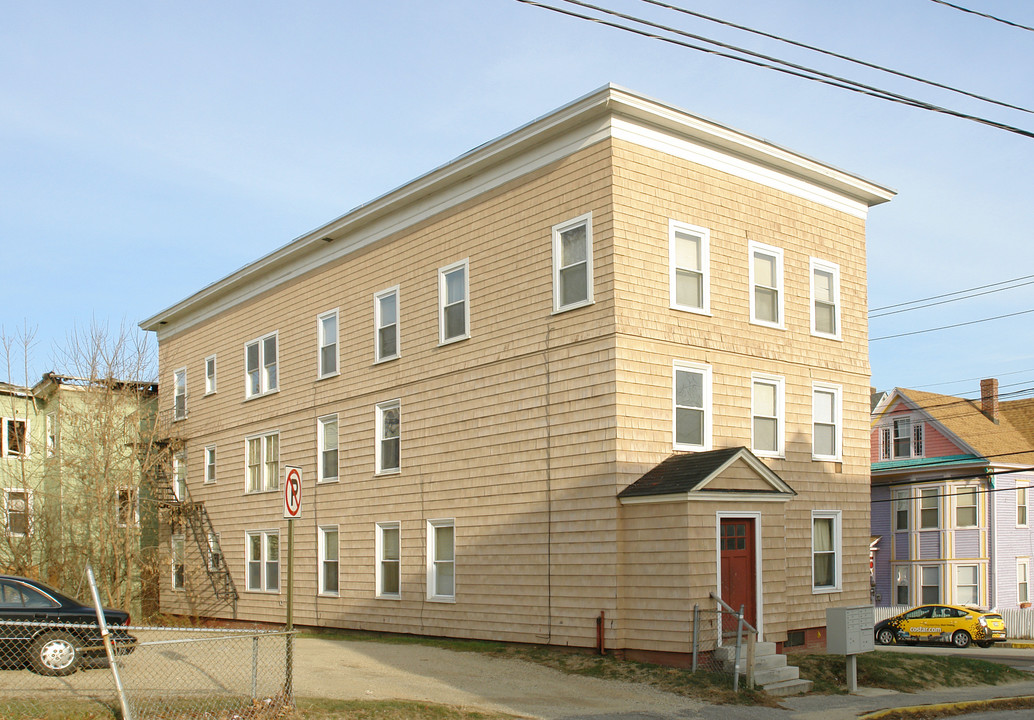 176 Oak St in Lewiston, ME - Building Photo