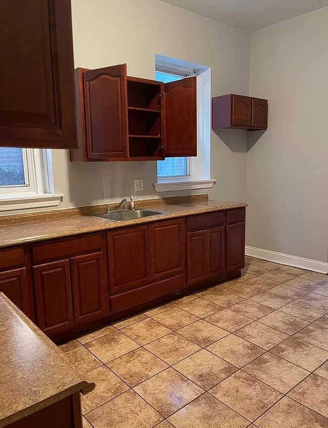 4555 N 17th St in Philadelphia, PA - Building Photo - Building Photo