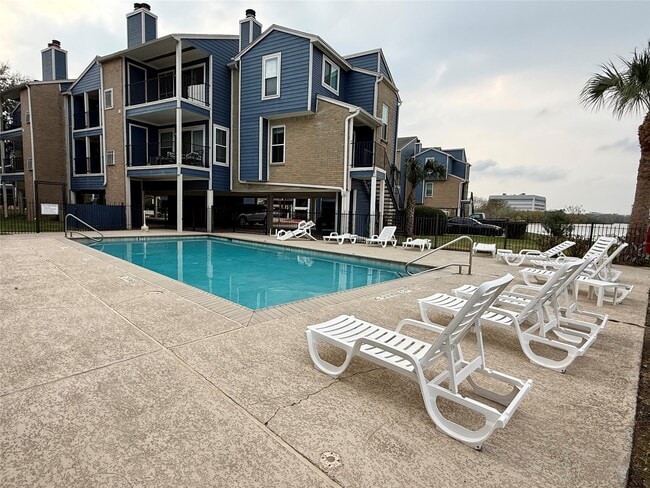 property at 18515 Egret Bay Blvd