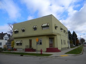 5302 W Burnham St in Milwaukee, WI - Building Photo - Building Photo