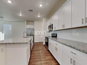 96 Cabaletta Ln in Henderson, NV - Building Photo - Building Photo