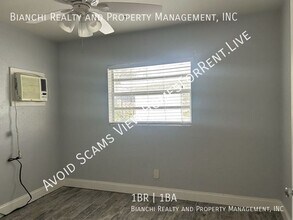 215 10th St SW in Largo, FL - Building Photo - Building Photo