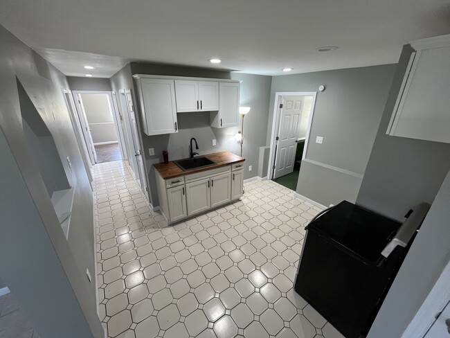 44 Palm St in Central Islip, NY - Foto de edificio - Building Photo