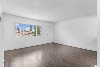 1335 Stanley Ave in Long Beach, CA - Building Photo - Building Photo
