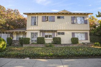 13950 Sherman Way in Van Nuys, CA - Building Photo - Building Photo