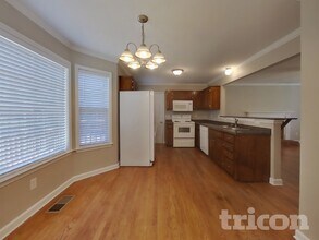 2784 Aston Woods Ln in Thompson's Station, TN - Foto de edificio - Building Photo