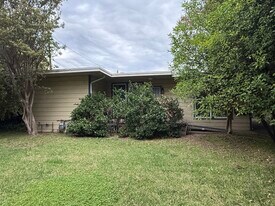 17641 Tulsa St in Granada Hills, CA - Building Photo