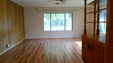 1256 Luning St in Red Bluff, CA - Building Photo - Building Photo