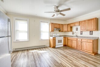 44 Glendale Ave in Hartford, CT - Building Photo - Building Photo