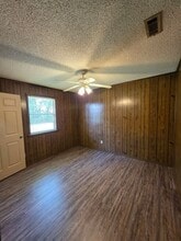 702 E 11th St in Russellville, AR - Building Photo - Building Photo