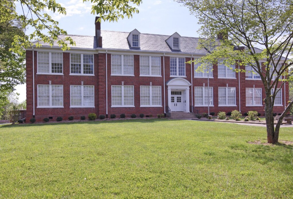 Chatham Lofts in Chatham, VA - Foto de edificio