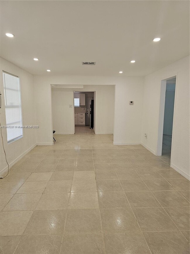 224 NW 13th Ct in Dania Beach, FL - Building Photo - Building Photo