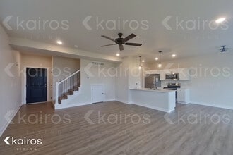 6944 Holly Ct in Johnston, IA - Building Photo - Building Photo
